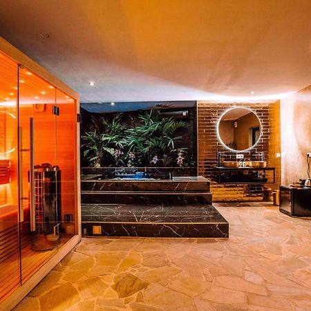 B&B Spa Goud ティルブルグ エクステリア 写真