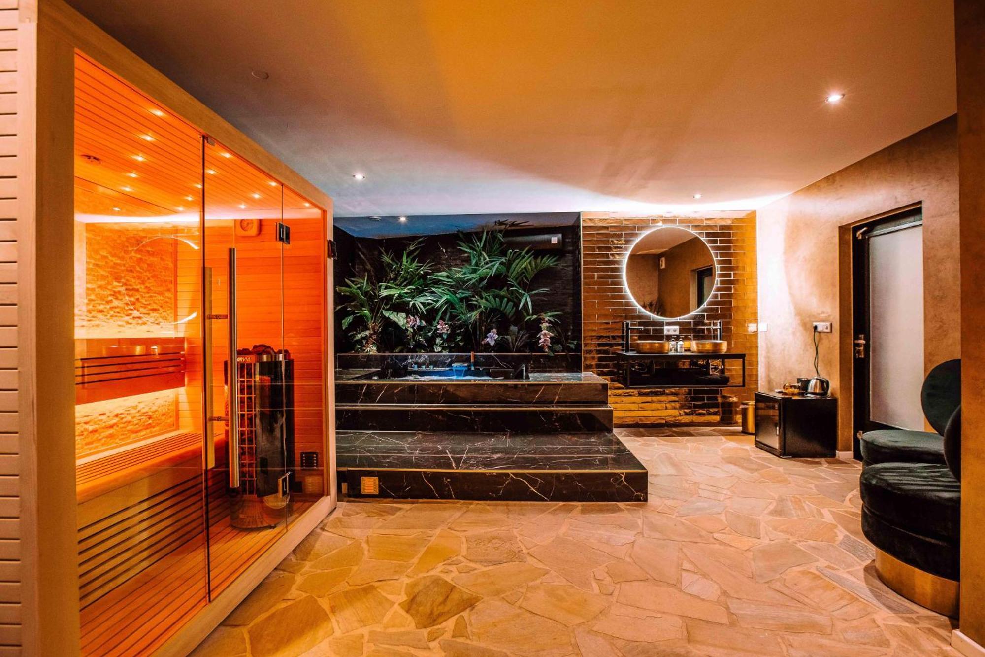 B&B Spa Goud ティルブルグ エクステリア 写真